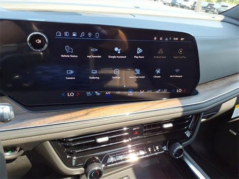 New 2026 Chevrolet Suburban High Country image 14