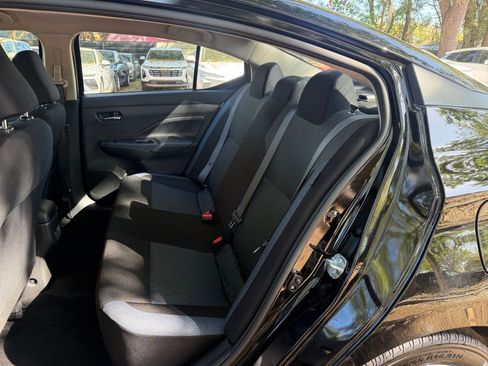 Used 2025 Nissan Versa SV image 34