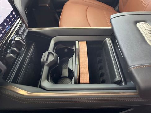 New 2023 RAM 3500 Limited image 39