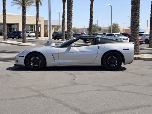 Used 2005 Chevrolet Corvette Coupe w/ Preferred Equipment Group RWD image 8