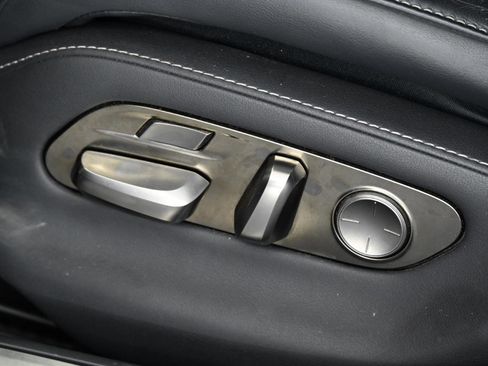 Used 2018 Lexus LS 500 w/ Luxury Package image 16