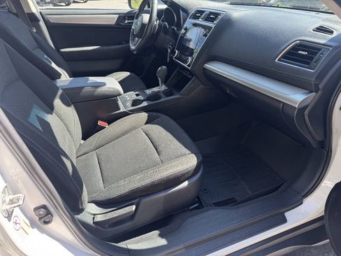Used 2018 Subaru Outback 2.5i Premium AWD/4WD image 13