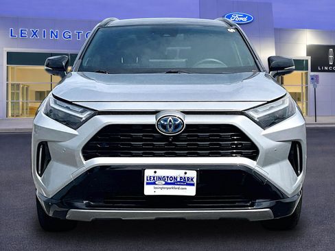 Used 2023 Toyota RAV4 XSE AWD/4WD image 2