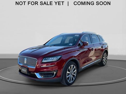 Used 2019 Lincoln Nautilus Select image 1