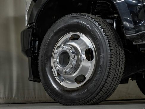 Used 2022 Ford F350 XLT w/ XLT Premium Package image 53