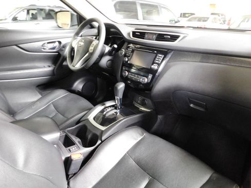 Used 2016 Nissan Rogue SL w/ SL Premium Package image 12