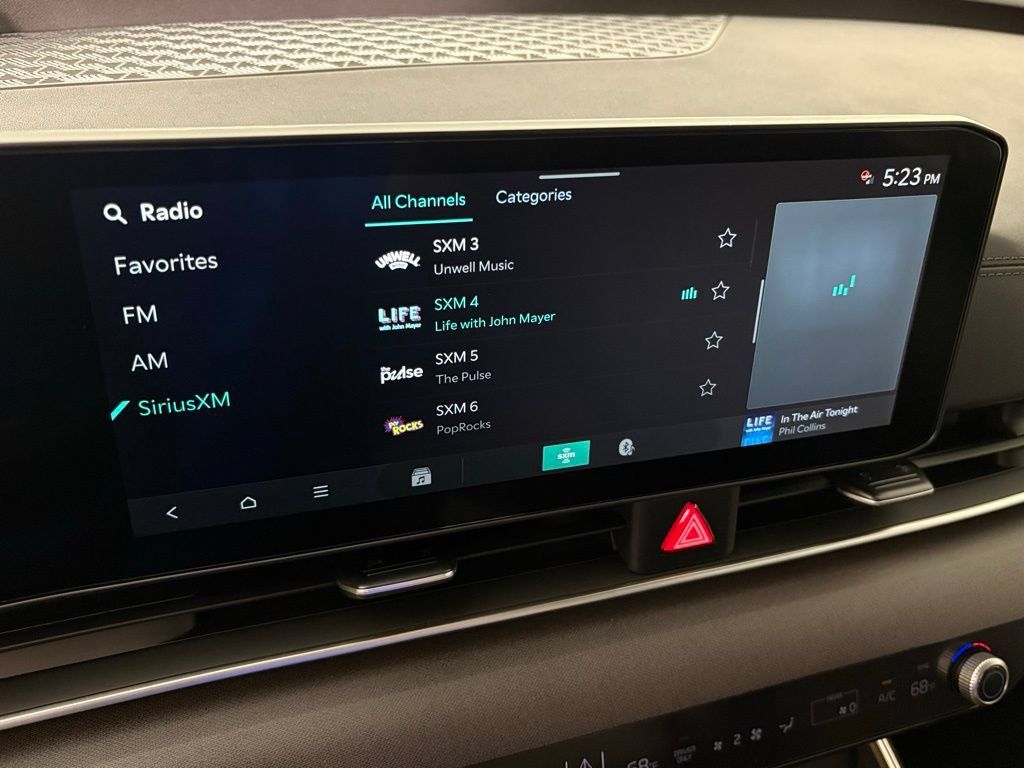 New 2026 Kia Carnival EX FWD image 25