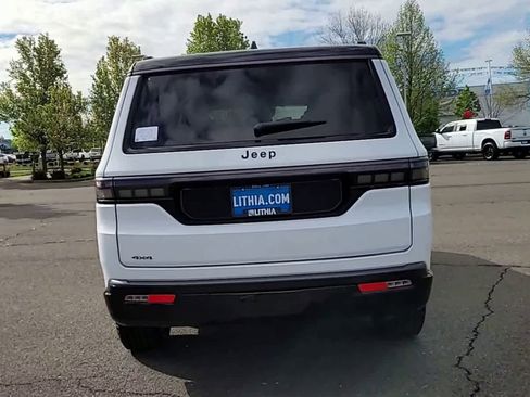 New 2026 Jeep Grand Wagoneer 4WD image 7