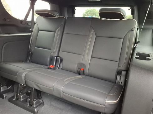 New 2026 Chevrolet Suburban Premier image 13