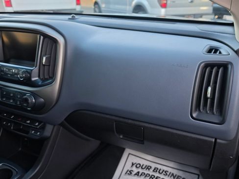 Used 2018 Chevrolet Colorado Z71 w/ Z71 Midnight Edition AWD/4WD image 33