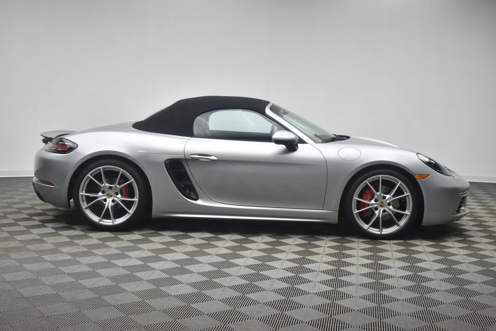 Used 2017 Porsche 718 Boxster S RWD image 8