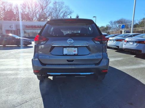 Certified 2017 Nissan Rogue S image 6