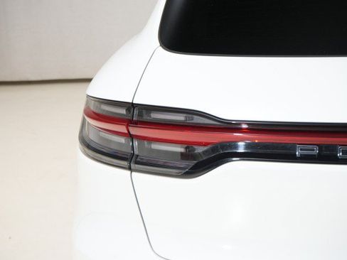 Used 2020 Porsche Macan image 22