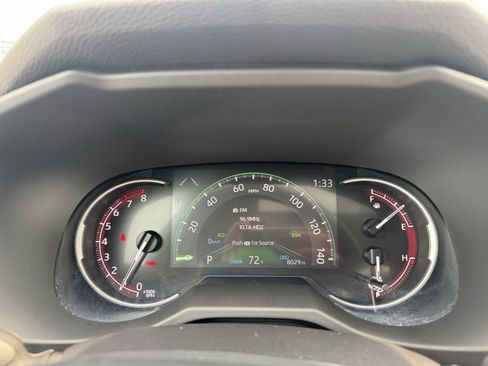 Used 2024 Toyota RAV4 XLE Premium image 15