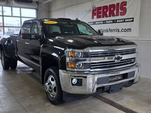 Used 2017 Chevrolet Silverado 3500 LTZ w/ Duramax Plus Package image 9