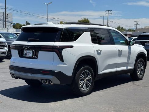 New 2026 Chevrolet Traverse LT FWD image 6