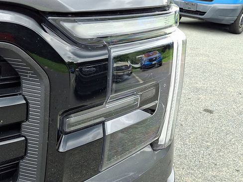 Used 2024 Ford F150 Lariat AWD/4WD image 9