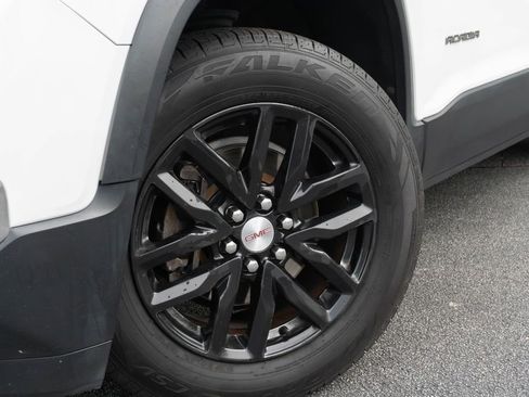 Used 2019 GMC Acadia SLT FWD image 2