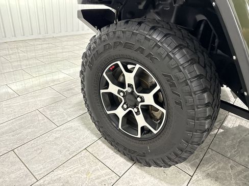 Used 2021 Jeep Wrangler Unlimited Rubicon AWD/4WD image 34
