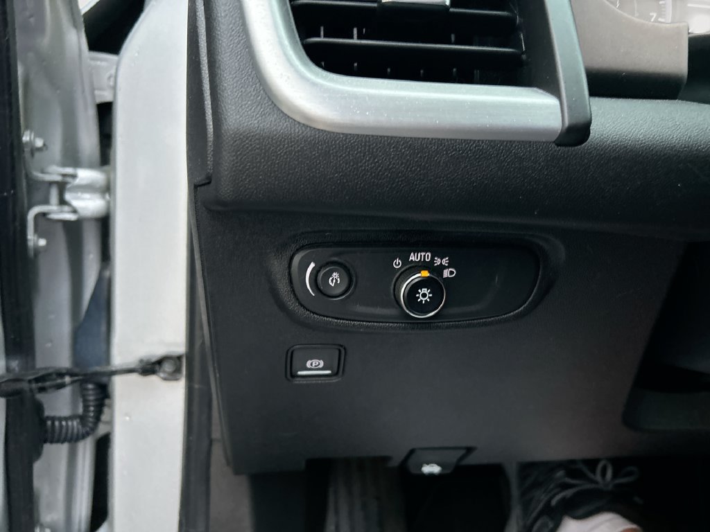 Used 2018 GMC Terrain SLE AWD/4WD image 19