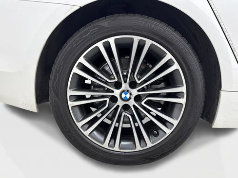 Used 2018 BMW 530i RWD image 47
