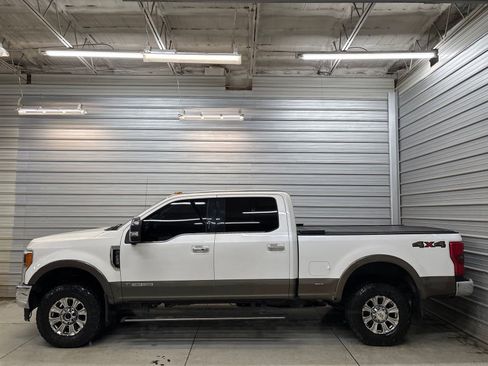 Used 2017 Ford F250 King Ranch w/ King Ranch Ultimate Package AWD/4WD image 6