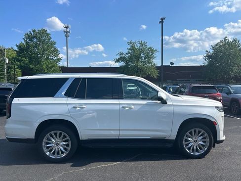 Used 2024 Cadillac Escalade Premium Luxury w/ Performance Package AWD/4WD image 2