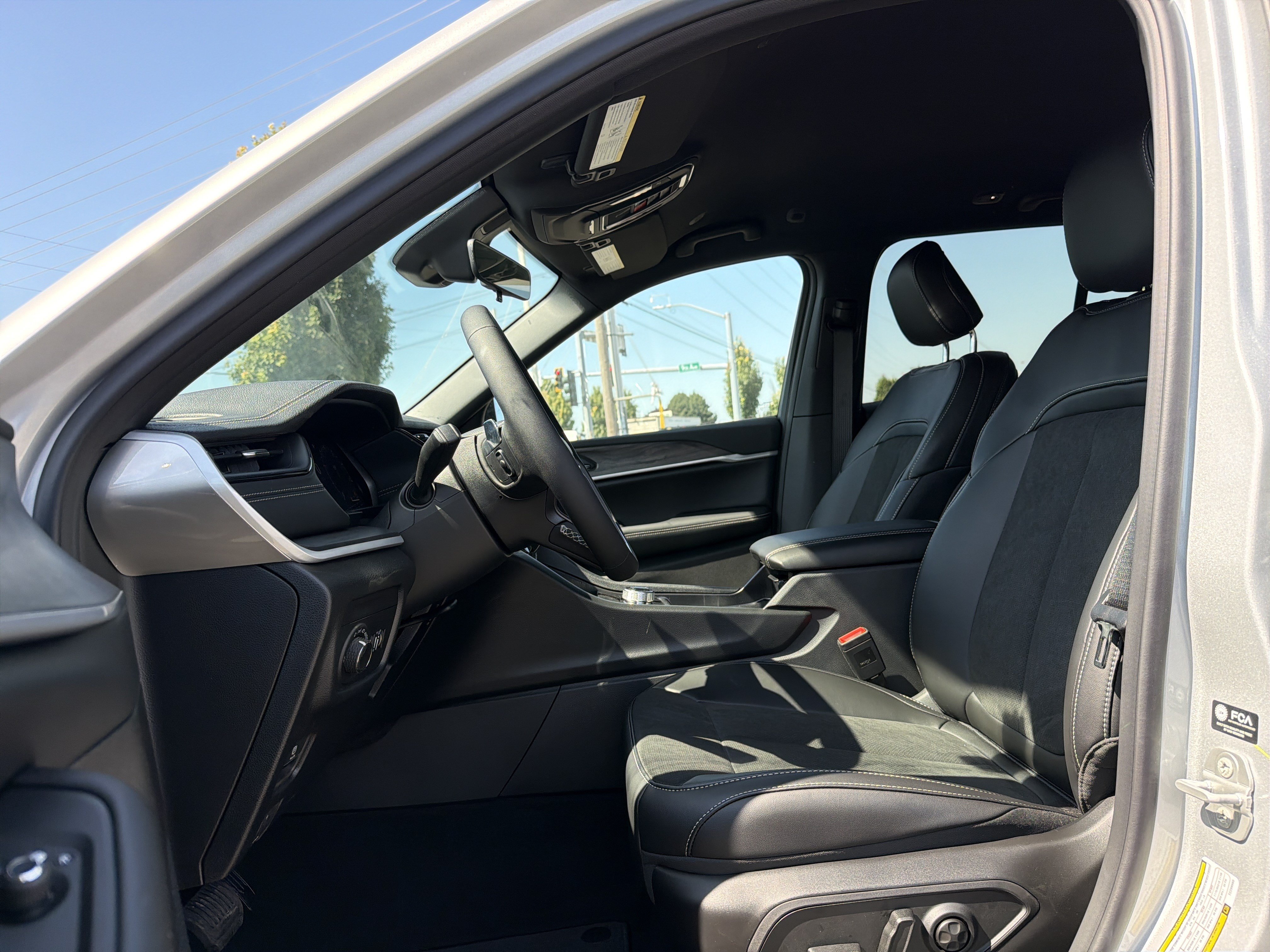 New 2026 Jeep Grand Cherokee Altitude AWD/4WD image 10