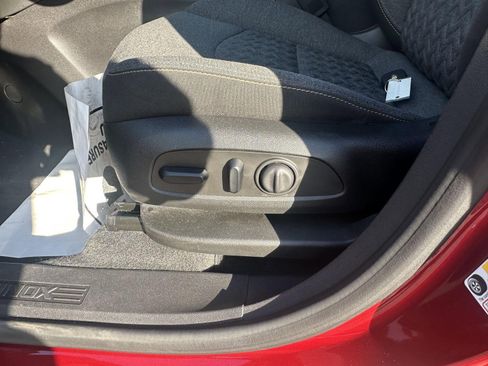 Used 2024 Chevrolet Equinox LT w/ LPO, Floor Liner Package image 4