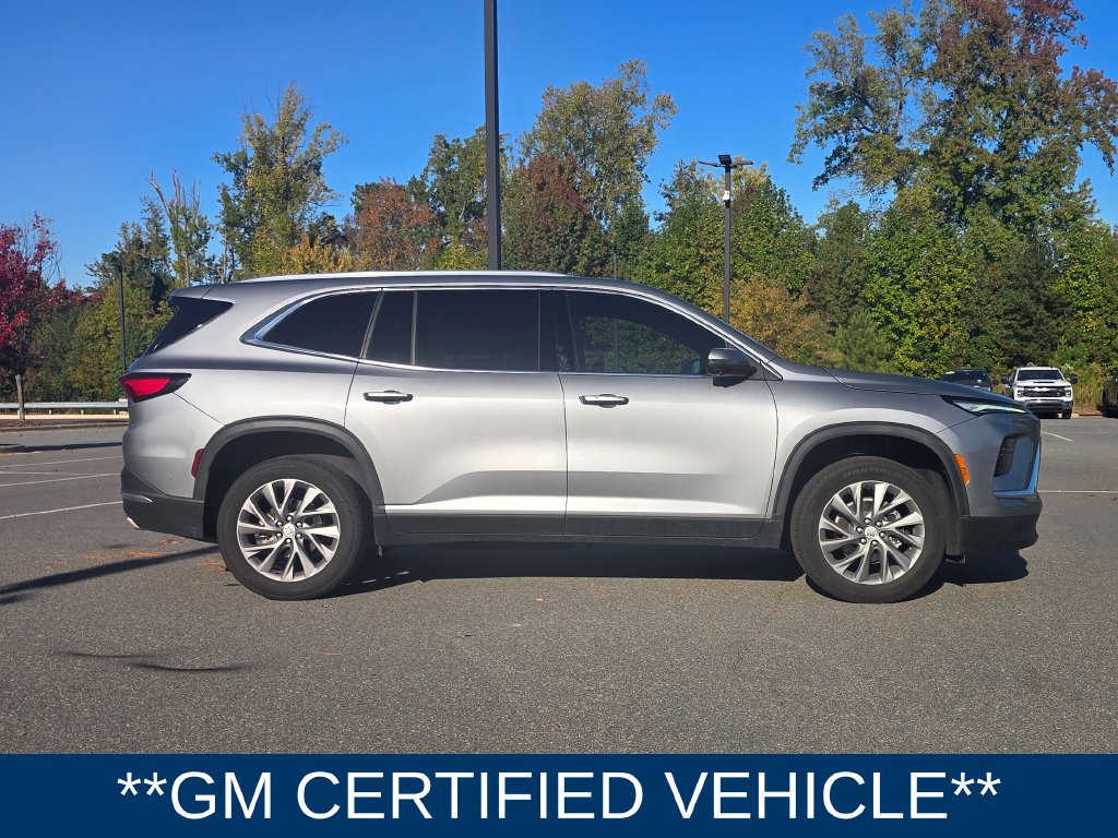 Used 2025 Buick Enclave Preferred FWD image 2