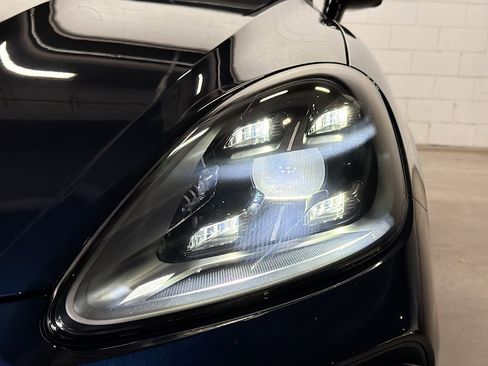 Used 2023 Porsche Cayenne GTS image 10