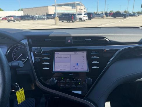 Used 2020 Toyota Camry LE FWD image 23