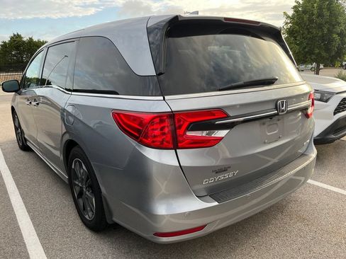Used 2024 Honda Odyssey Elite image 4