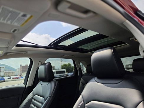 Used 2020 Ford Edge SEL w/ Convenience Package AWD/4WD image 21