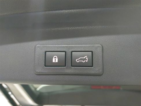 Certified 2025 Subaru Ascent Premium w/ Premium Package image 14