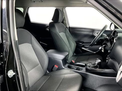 Used 2020 Kia Soul S FWD image 7