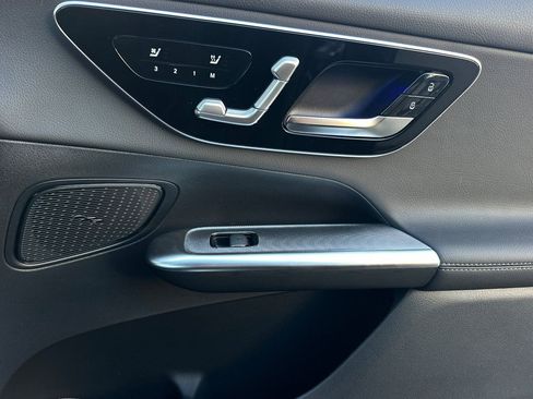 New 2026 Mercedes-Benz GLC 300 image 32