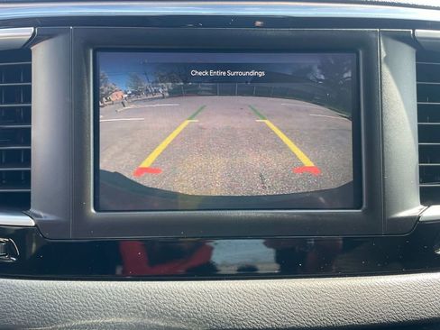 Used 2023 Chrysler Voyager LX FWD image 22
