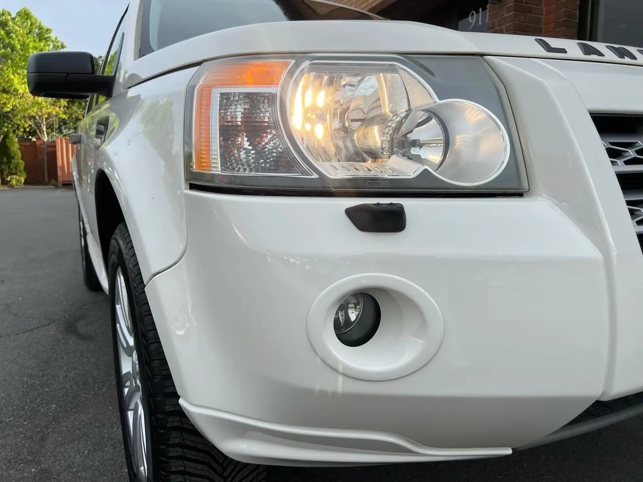 Used 2010 Land Rover LR2 HSE AWD/4WD image 18
