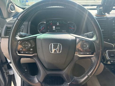 Used 2019 Honda Pilot Touring image 8