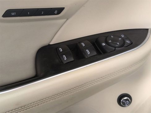 Certified 2021 Buick Envision Avenir w/ Technology Package II image 23