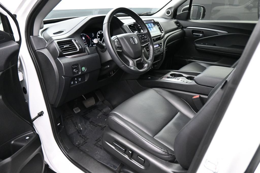 Used 2025 Honda Ridgeline RTL image 2