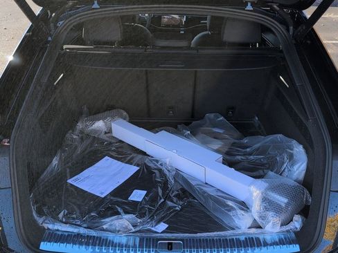 New 2026 Audi Q8 Premium Plus image 36