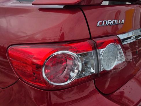 Used 2012 Toyota Corolla S image 29