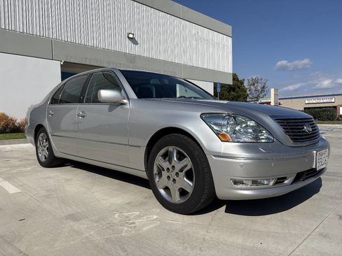Used 2004 Lexus LS 430 image 3