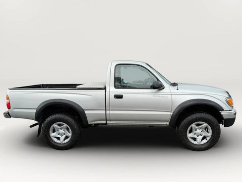 Used 2003 Toyota Tacoma PreRunner RWD image 2