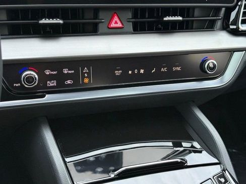 New 2025 Kia Sportage EX w/ EX Premium Package image 24