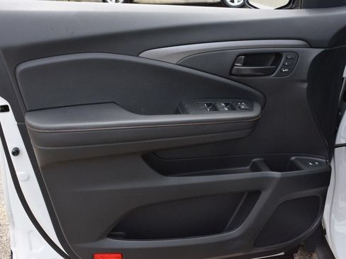 Used 2023 Honda Passport TrailSport image 13