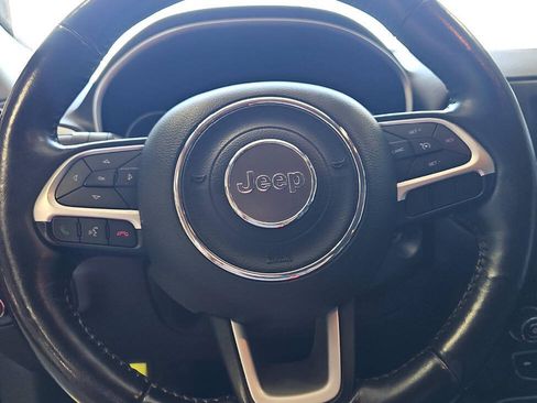 Used 2018 Jeep Compass Latitude w/ Popular Equipment Group AWD/4WD image 13