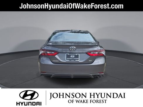 Used 2023 Toyota Camry SE image 14